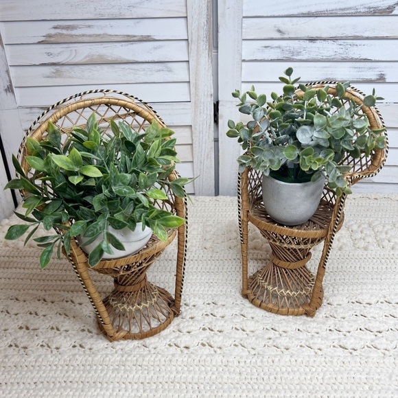 Vintage Wicker Rattan Woven Mini Peacock Chairs Set of 2 Plant Stand - Picture 3 of 12